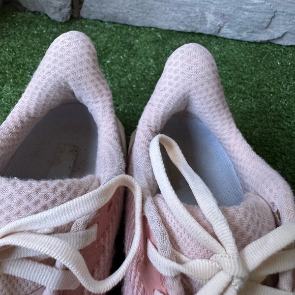 Hoka One One Clifton 9 Women’s Sneakers - Picture 8 of 10